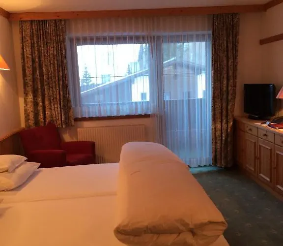 מלון Garni Senn 2*